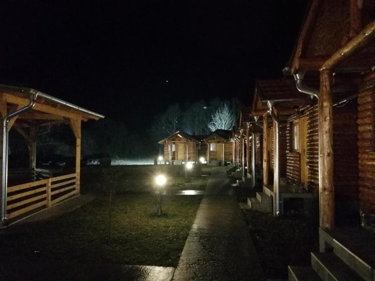 Juzni Vetar Къща за гости Trnski Odorovci